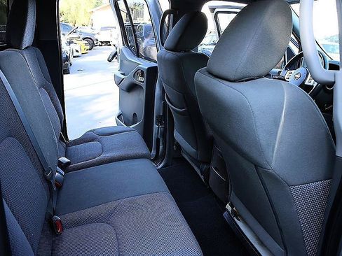 Used 2019 Nissan Frontier SV AWD/4WD image 18