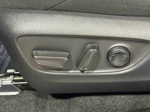 Used 2021 Toyota RAV4 SE image 21