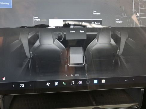 Used 2024 Tesla Cybertruck AWD Crew Cab image 34