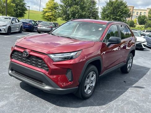 Used 2025 Toyota RAV4 LE AWD/4WD image 8
