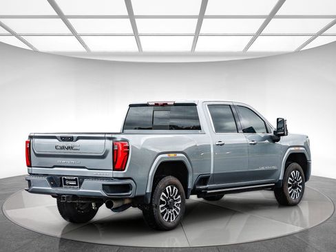 Used 2024 GMC Sierra 2500 Denali Ultimate w/ Max Trailering Package image 4