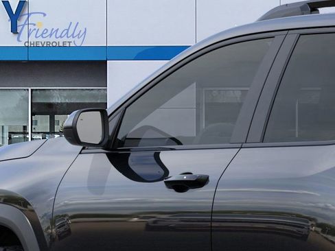 New 2026 Chevrolet Equinox ACTIV w/ Convenience Package III AWD/4WD image 23