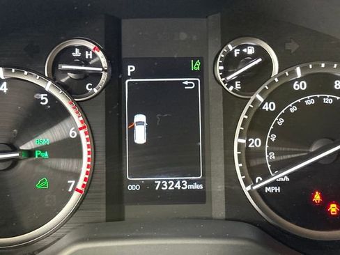 Used 2022 Lexus GX 460 Premium image 18