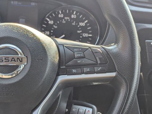 Used 2018 Nissan Rogue S FWD image 21