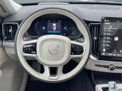New 2026 Volvo XC90 T8 Ultra w/ Protection Package Premier AWD/4WD image 16