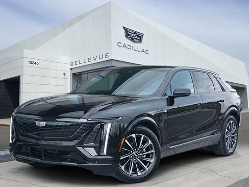 Used 2025 Cadillac Lyriq Sport AWD/4WD image 1