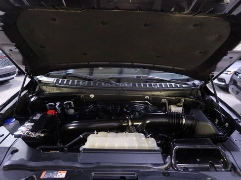 Used 2024 Lincoln Navigator Reserve AWD/4WD image 7