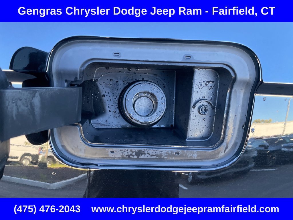 Used 2023 Jeep Grand Cherokee L Limited AWD/4WD image 41