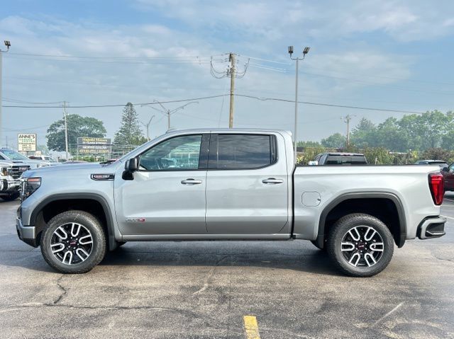 Used 2024 GMC Sierra 1500 AT4 w/ Technology Package AWD/4WD image 5