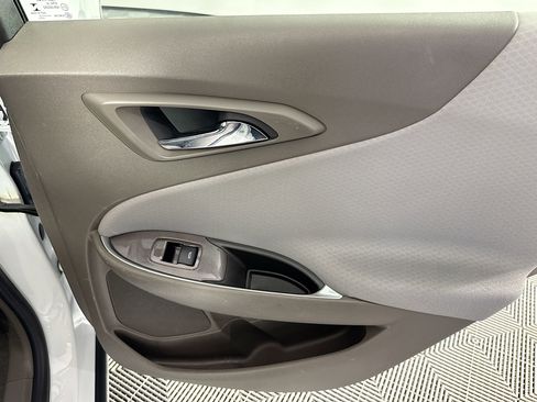 Used 2021 Chevrolet Malibu LT image 27