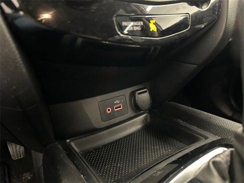 Used 2020 Nissan Rogue SV image 26