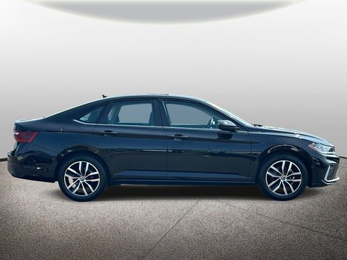 Used 2025 Volkswagen Jetta SE w/ Sunroof Package FWD image 5