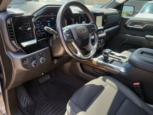 Used 2022 Chevrolet Silverado 1500 RST w/ Z71 Off-Road Package AWD/4WD image 10
