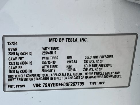Used 2025 Tesla Model Y Long Range AWD/4WD image 31