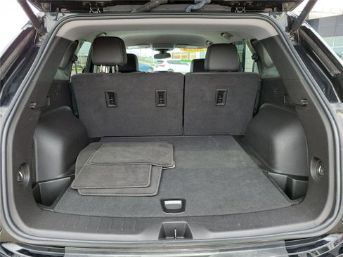 Used 2024 Chevrolet Blazer LT FWD image 8