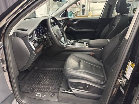 Used 2020 Audi Q7 3.0T Premium Plus w/ Premium Plus Package AWD/4WD image 9
