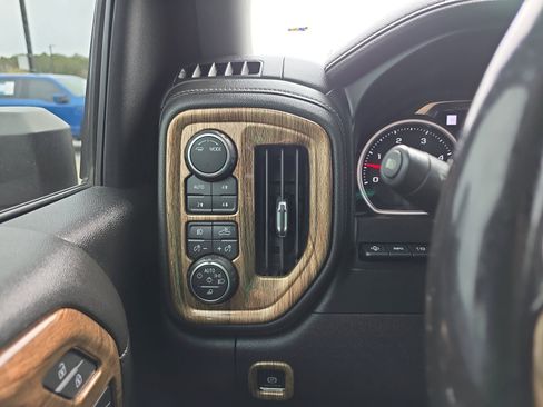 Used 2021 Chevrolet Silverado 2500 LTZ w/ Z71 Chrome Sport Edition image 27