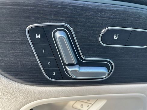 Certified 2025 Mercedes-Benz GLB 250 4MATIC image 20