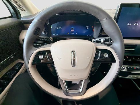 Used 2024 Lincoln Corsair Reserve w/ Equipment Group 201A FWD image 11