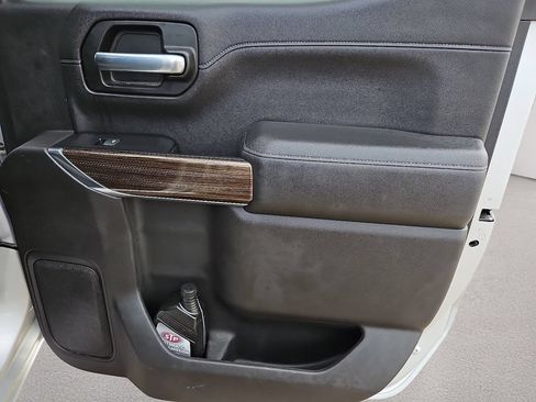 Used 2020 Chevrolet Silverado 1500 LT w/ Texas Edition RWD image 17