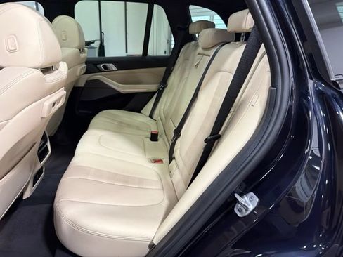 Used 2021 BMW X5 xDrive40i w/ M Sport Package AWD/4WD image 32
