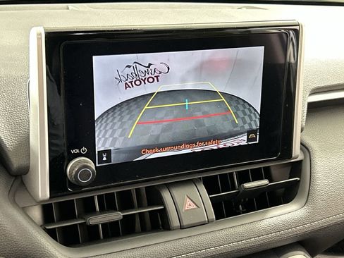 Used 2025 Toyota RAV4 LE image 17
