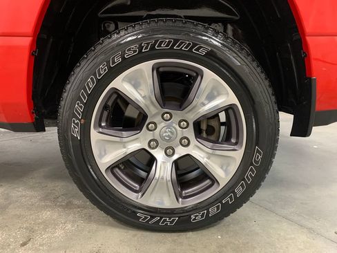 Used 2023 RAM 1500 Laramie AWD/4WD image 5