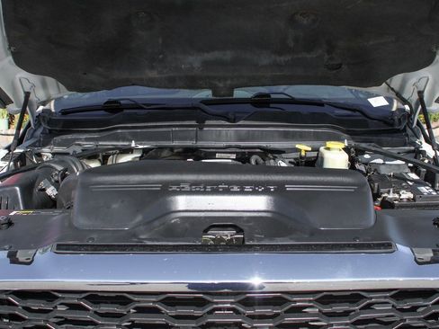 Used 2019 RAM 4500 Tradesman w/ Max Tow Package image 13