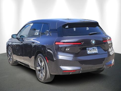 Certified 2026 BMW iX xDrive45 w/ Premium Package AWD/4WD image 4