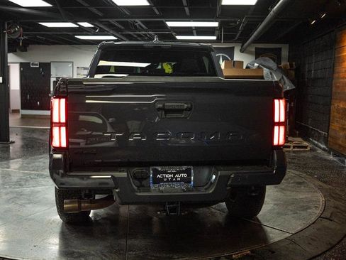 Used 2025 Toyota Tacoma TRD Off-Road image 6