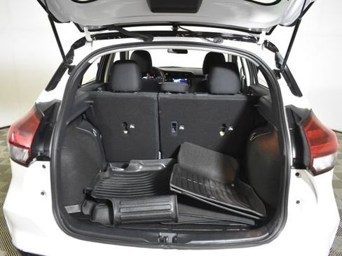 Used 2024 Nissan Kicks SV FWD image 28