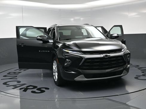 Used 2025 Chevrolet Blazer LT w/ Sound & Technology Package FWD image 23