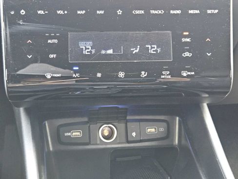 Used 2024 Hyundai Santa Cruz Limited AWD/4WD image 18