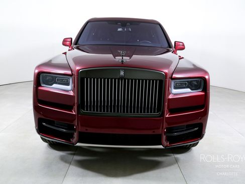 Used 2022 Rolls-Royce Cullinan Black Badge image 7