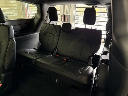 New 2026 Chrysler Pacifica Select w/ S Appearance Package image 33