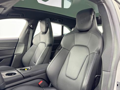 Used 2025 Porsche Taycan 4S w/ Premium Package image 43