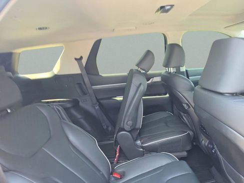 Used 2025 Hyundai Palisade SEL FWD image 27