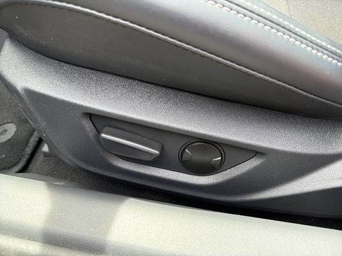 Used 2024 Ford Mustang Convertible RWD image 14