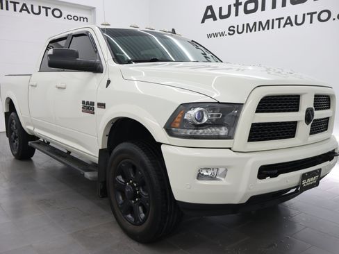Used 2017 RAM 2500 Laramie w/ Sport Appearance Group AWD/4WD image 2