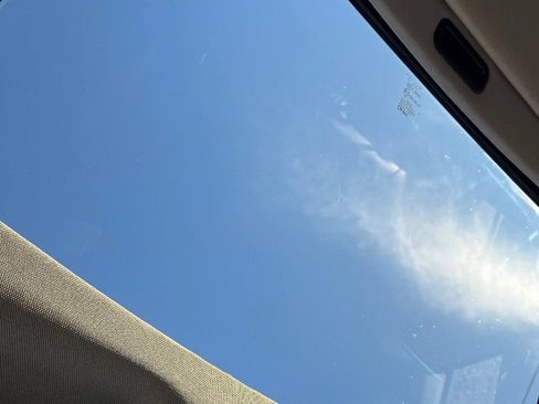 Used 2017 Jeep Renegade Trailhawk image 25