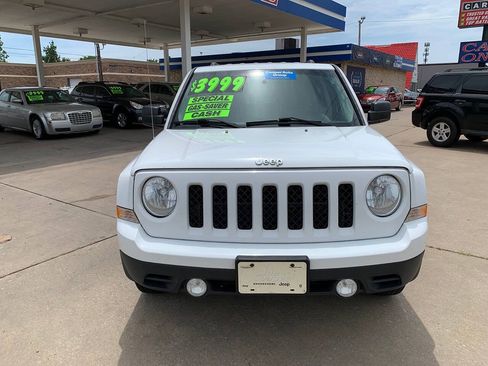 Used 2016 Jeep Patriot Sport FWD image 2