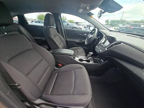 Used 2025 Chevrolet Malibu LT FWD image 6