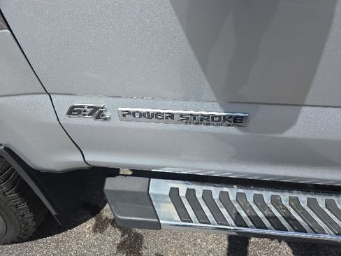 Used 2019 Ford F250 XLT w/ XLT Premium Package AWD/4WD image 11