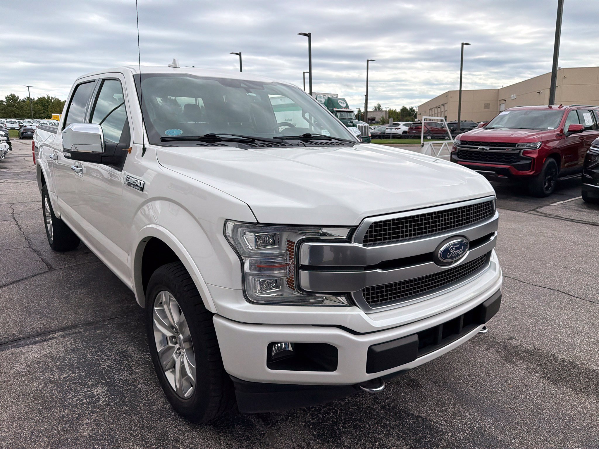 Used 2019 Ford F150 Platinum w/ Equipment Group 701A Luxury AWD/4WD image 2