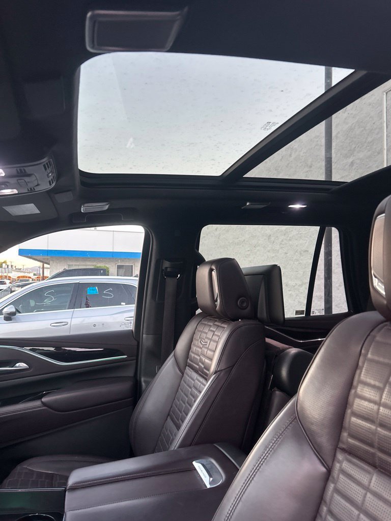 Used 2022 Cadillac Escalade Sport Platinum RWD image 7