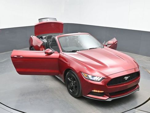 Used 2017 Ford Mustang Convertible RWD image 47