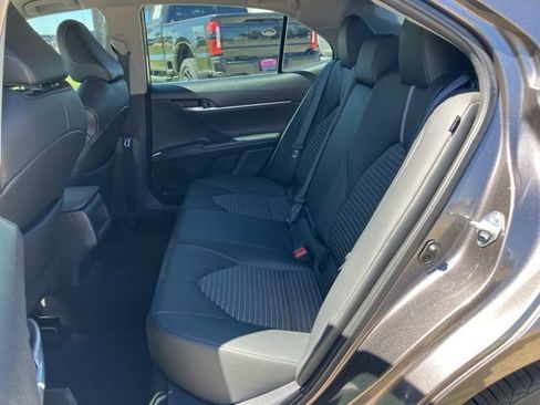 Used 2023 Toyota Camry SE FWD image 16