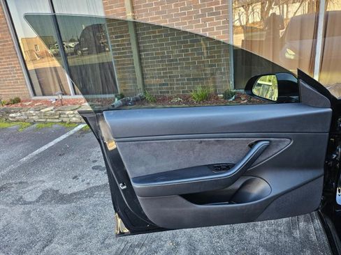 Used 2018 Tesla Model 3 Long Range image 27