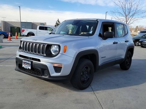 Used 2021 Jeep Renegade Sport image 4