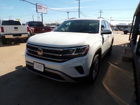 Used 2021 Volkswagen Atlas SE image 4